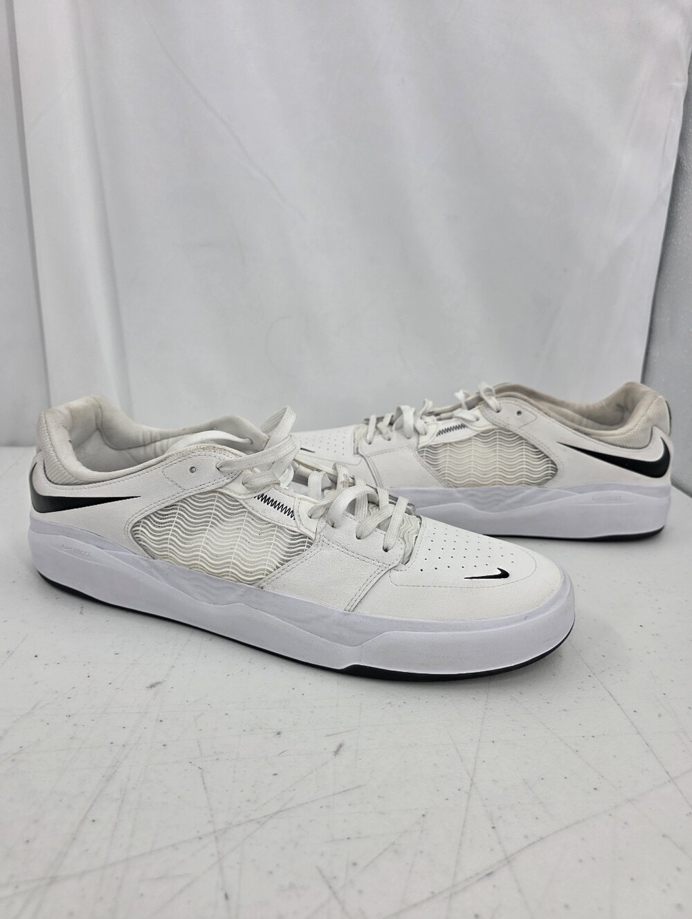 Nike Ishod Wair Premium SB White Black Skate Shoes DZ5648-101 Men's Size 14. - Picture 1 of 9